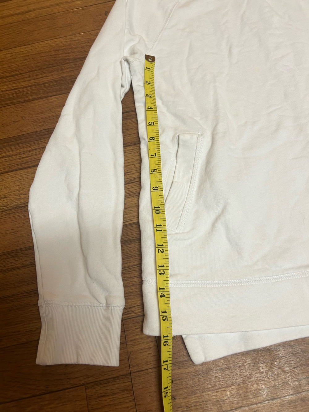 Lilly Pulitzer White Crewneck Sweater - Classic Lightweight Pullover - Picture 4 of 7